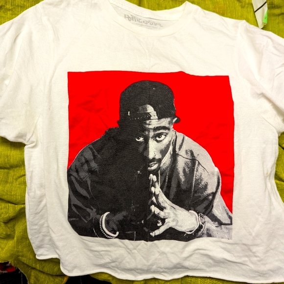 Cropped Tupac tee - Picture 1 of 4